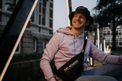 Kei Scherp Bucket Hat